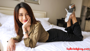 Well dressed ts pov porn star models on the bed